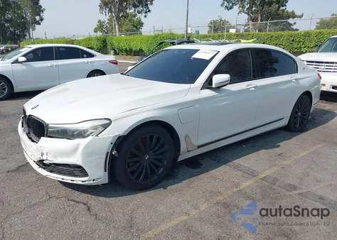 2017 BMW 740E xDrive Iperformance из США, поврежденный, VIN WBA7J2C3XHG497961